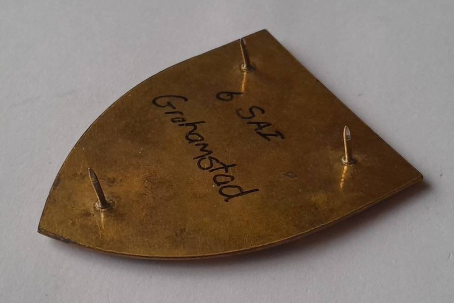 SADF 6 South African Infantry (6 SAI) Battalion Shoulder Flash.  All Pins Intact.