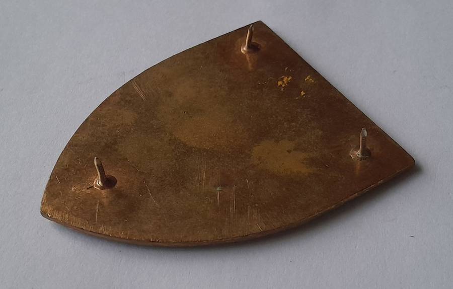 SADF 7 South African Division Shoulder Flash (from 1992).  All Pins Intact.