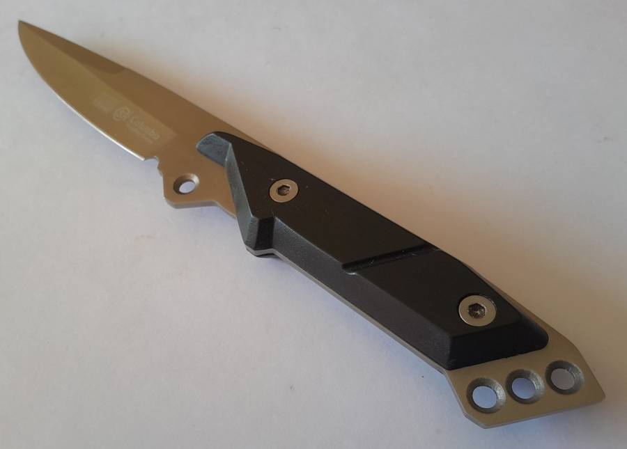 U.S.A. Saber ShuangRong Company Hunting Knife with Sheath.  23.5cm