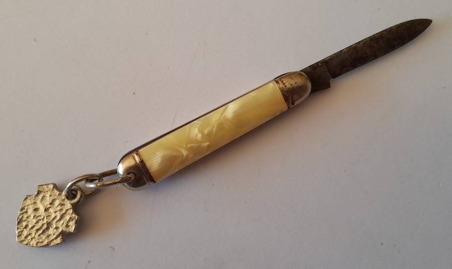 Vintage Richards, Sheffield Single Blade Mini Pocket Knife. "Cape Town".  11cm.