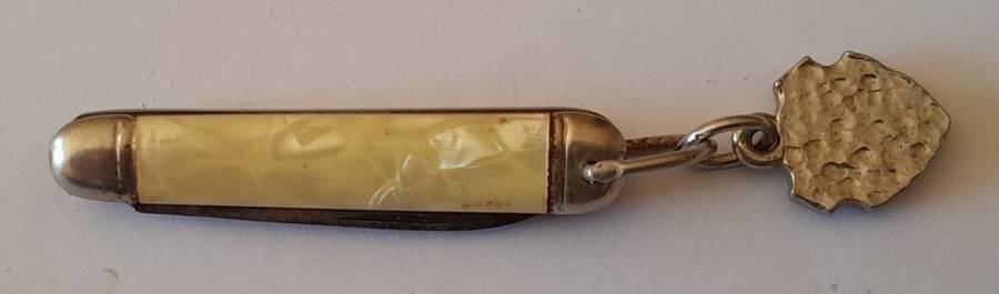 Vintage Richards, Sheffield Single Blade Mini Pocket Knife. "Cape Town".  11cm.