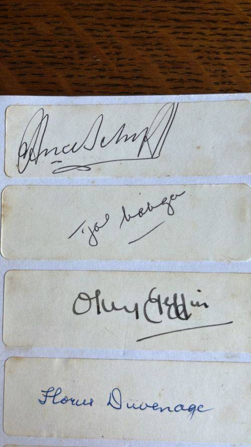 1949 Springbok Original Signatures (7)