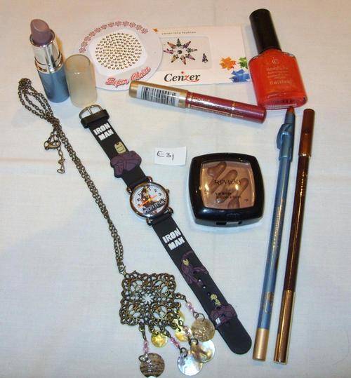 CLEAROUT Lot E31 - WATCH INCLUDED!