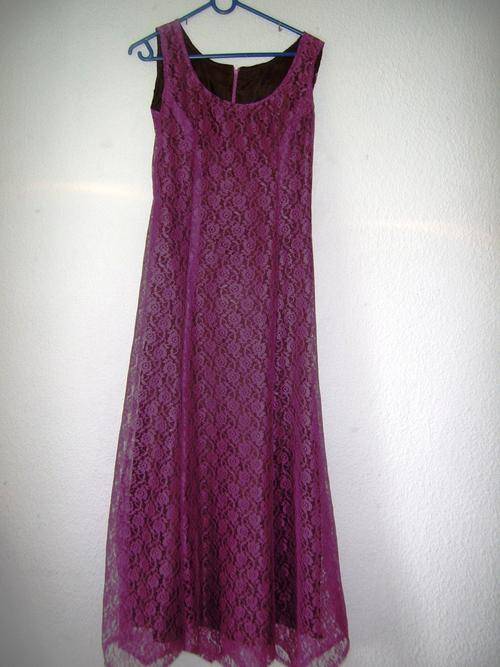 Lovely Lace 90's Evening Dress Size 8