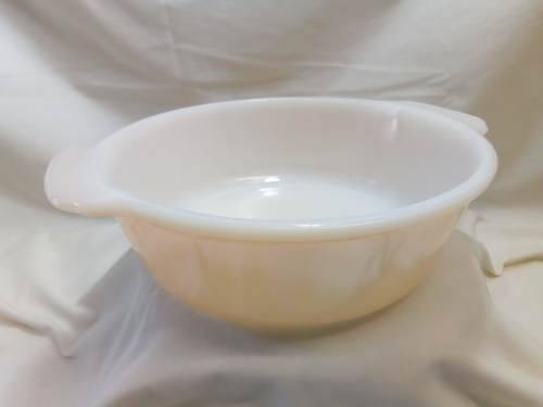 Lovely vintage pearlized Fire king serving dish