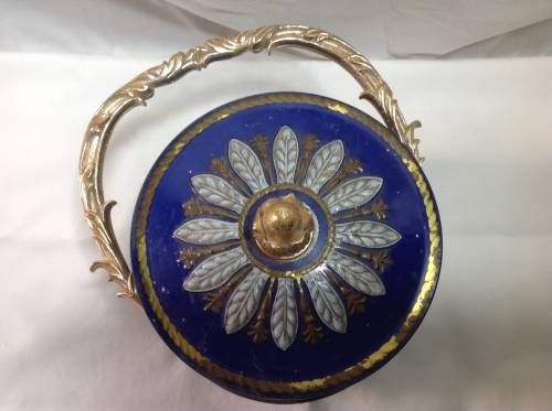 Beautiful biscuit barrel tin