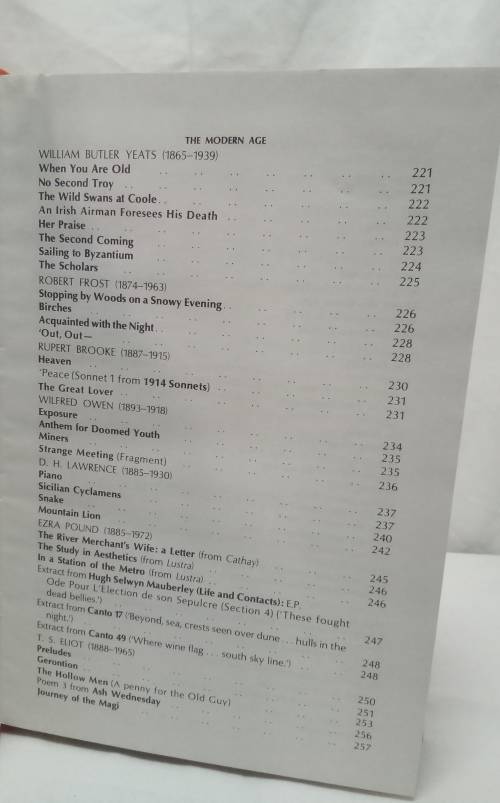 The Living Tradition: an anthology of English Verse 1340-1940 Tyfield, Nicol, Rumboli 1979