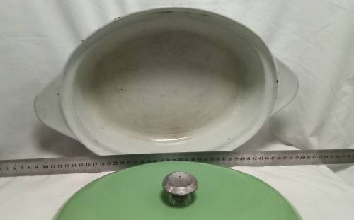 Wow! Vintage Green oval cast iron casserole dish with lid