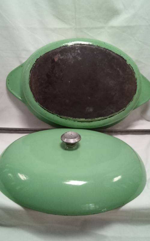 Wow! Vintage Green oval cast iron casserole dish with lid