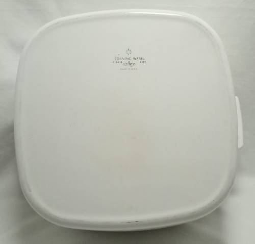 Very large Vintage Corning ware P-84-B, 4 quart lidded dish