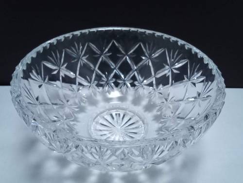 Magnificent vintage cut glass bowl in excellent condition