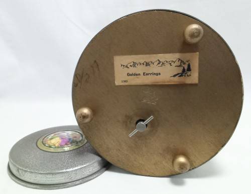 Stunning vintage musical powder box