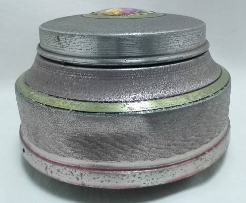 Stunning vintage musical powder box