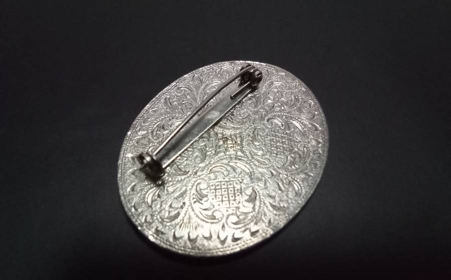 Lovely Vintage `Moeder` brooch