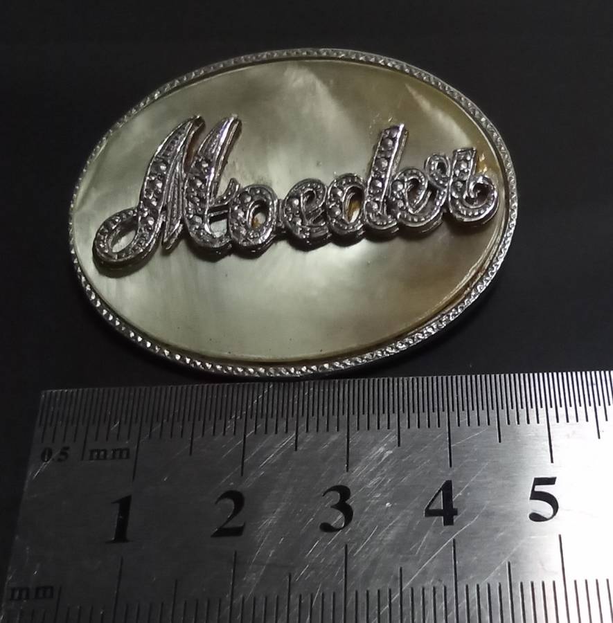 Lovely Vintage `Moeder` brooch