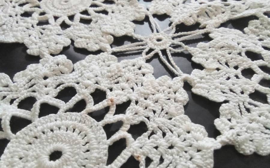 Lovely white square hand crocheted vintage doily