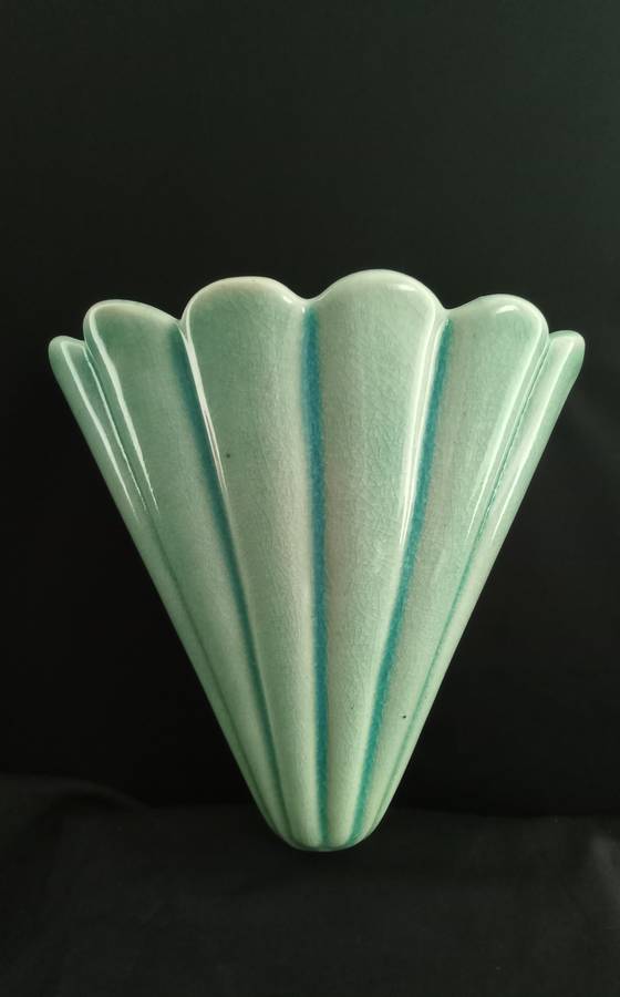 Exquisite vintage turquoise Drostdy wall vase
