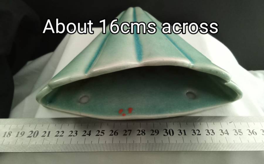 Exquisite vintage turquoise Drostdy wall vase