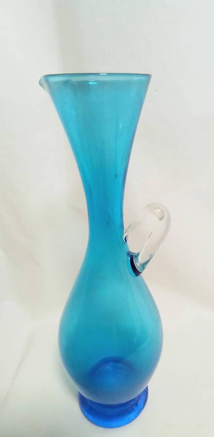 Lovely Vintage turquoise glass vase