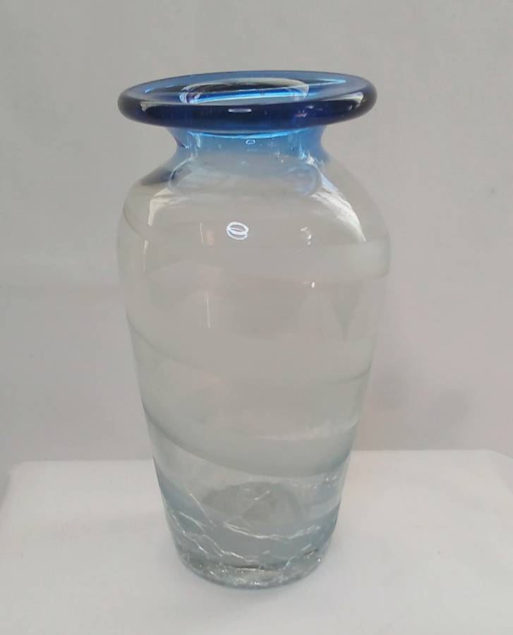 Lovely little gradient clear to blue crackle glass vase with sandblasting