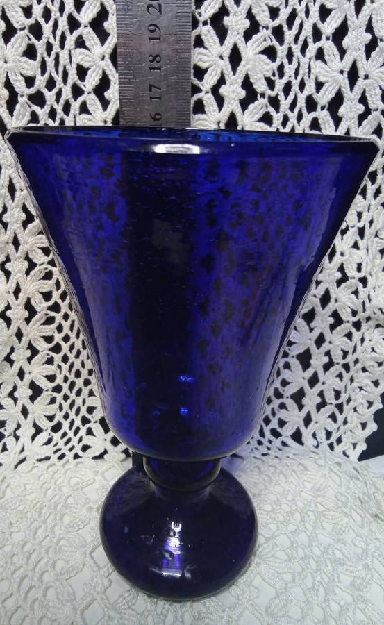Beautiful Vintage mouth blown cobalt blue goblet glass/vase