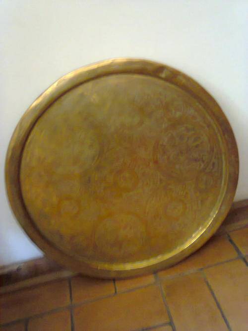 VINTAGE ROUND BRASS TRAY - LARGE