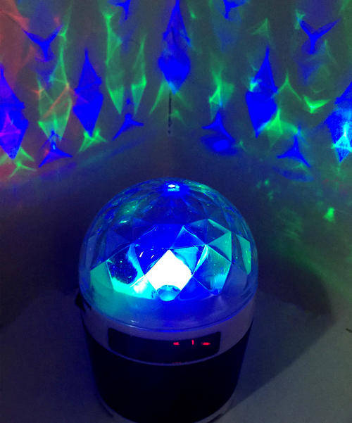 Lets Party~  MINI ROUND LIGHT ROTATE MUSIC SPEAKER