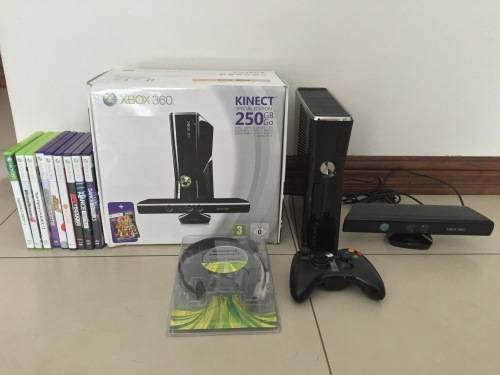 XBOX 360 Kinect Special Edition 250GB + Collection of Games