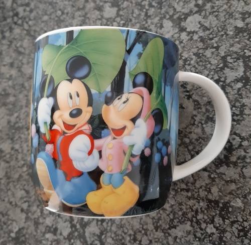 Mug with Minnie and Mickey Mouse print