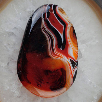 GEMTASTIC Orange-brown  Banded Agate gemstone!