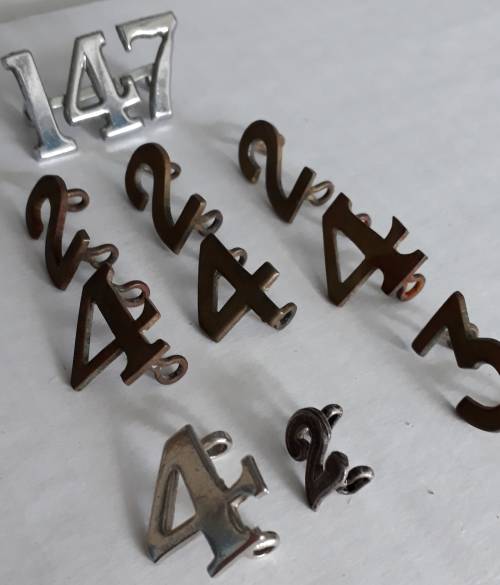 Auction  Numbers for shoulder titles