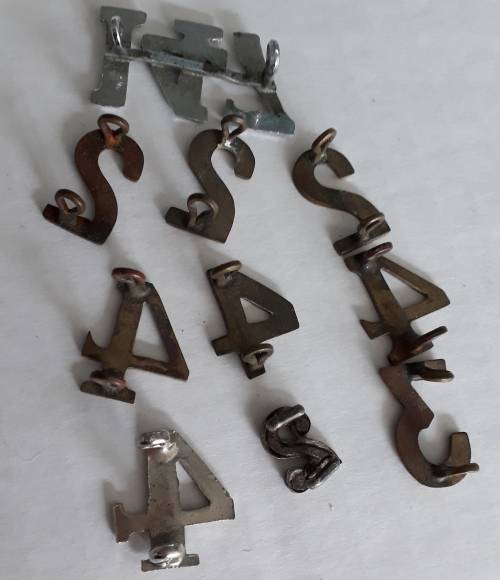 Auction  Numbers for shoulder titles