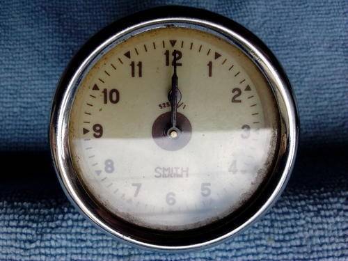 Original smiths dash clock