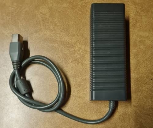 Xbox 360 power brick