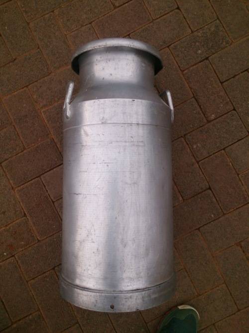 Stunning old Aluminium Roomkan in excellent condition!