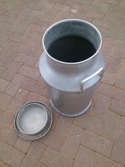 Stunning old Aluminium Roomkan in excellent condition!