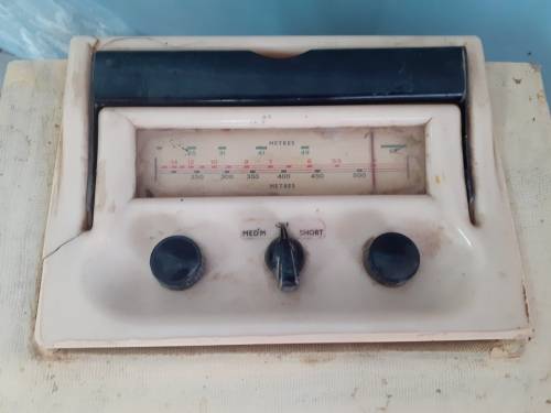 1950`s Portable EveReady Radio - MAKE AN OFFER!!!
