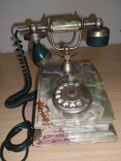 TELEPHONE OLD VINTAGE MARBLE