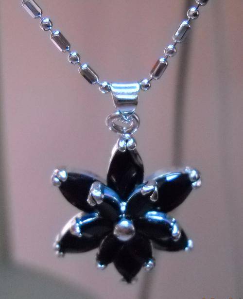 Beautiful Black Sapphire Set In Silver Pendant Necklace With Chain