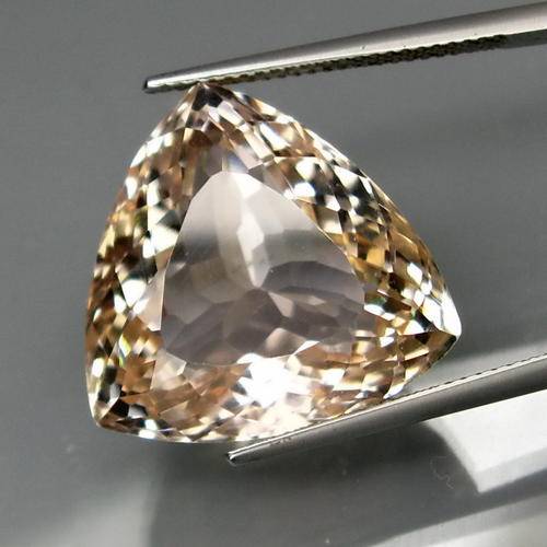 !!Huge!! 32.58ct Stunning 100% Natural Fancy Shape Yellow Kunzite. Beautiful Gemstone