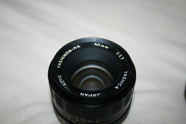 Auto Yashinon-DS (Yashica) 1:1.7/50mm Prime SLR lens - M42 Mount (use it on your Canon EOS)