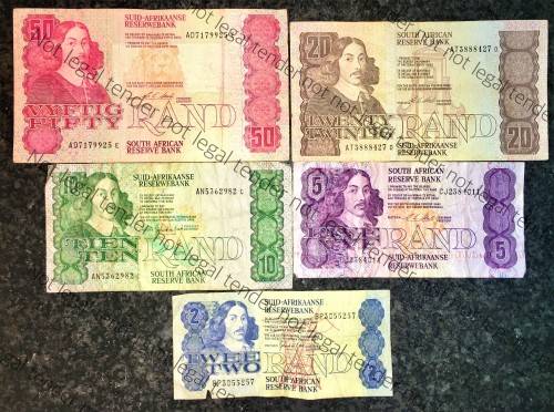 SET OF VARIOUS GOVERNORS & DECIMALS R50 TO R2  ( 1 BID TAKES ALL)