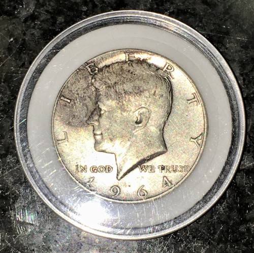 U S A SILVER HALF DOLLAR 1964 IN PROTECTIVE CAPSULE