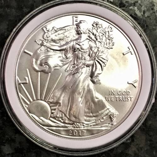 U S A SILVER 1 DOLLAR 1OZ PURE SILVER .999 WALKING LIBERTY 2017 BRILLIANT UNC COMES WITH CAPSULE