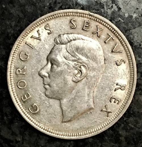 S A UNION SILVER  5 SHILLINGS 1949 GOOD CONDITION -- 80% SILVER CROWN