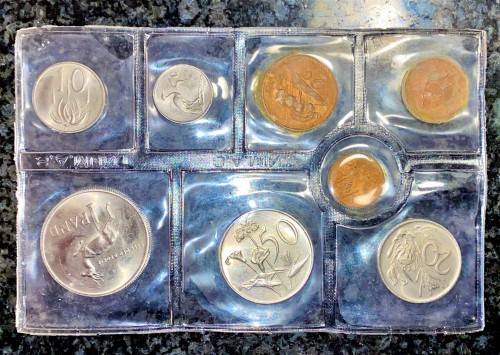 S A MINT UNCIRCULATED SET 1978 -- R1 TO 1/2 CENT - SEALED FROM SA MINT