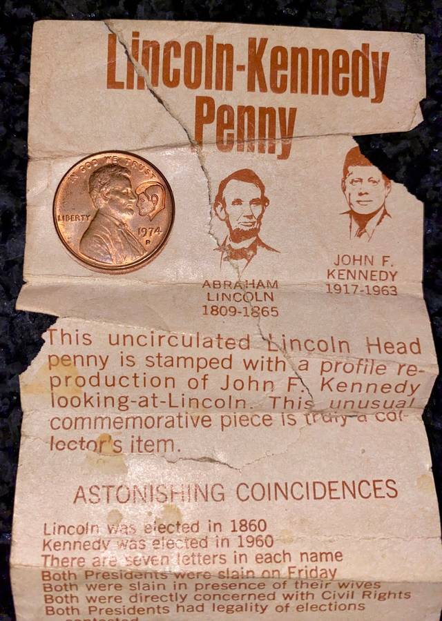 U S A LINCOLN - KENNEDY COMMEMORATE PENNY WITH ORIGINAL INFO LEAFLET 1974 COLLECTORS ITEM