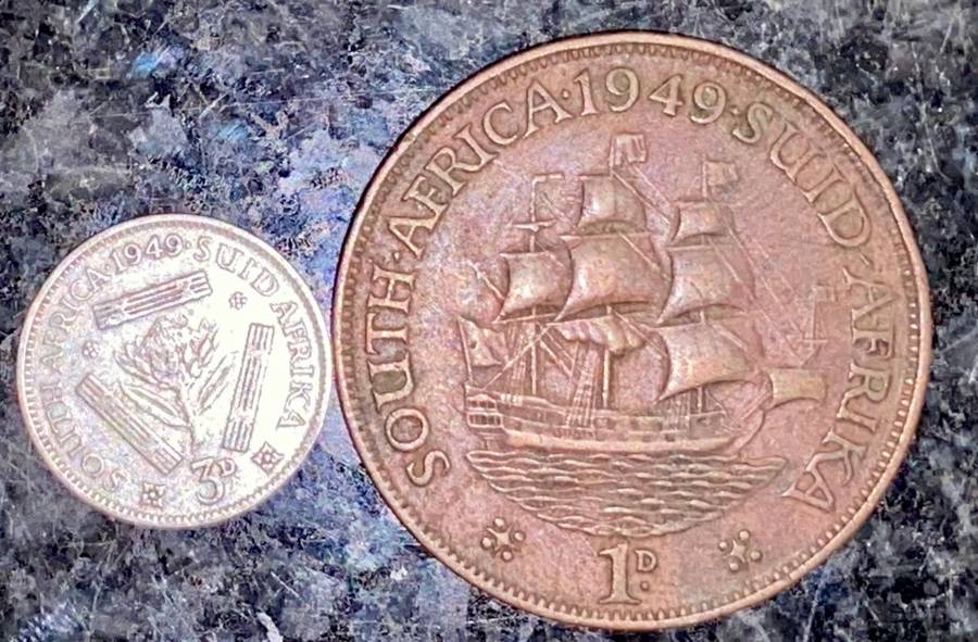 S A UNION SILVER SET 3D THREEPENCE & 1 PENNY 1949 SILVER 80% ( 1 BID TAKES ALL)