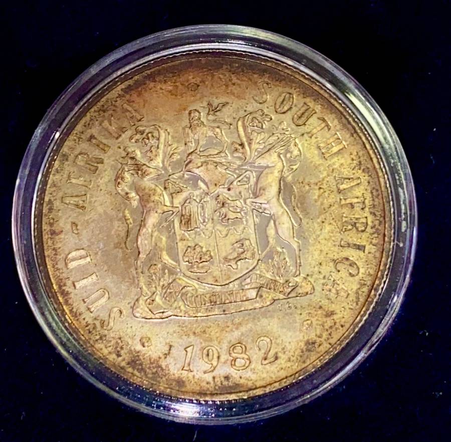 SOUTH AFRICA PROOF SILVER R1 -- 1982 -- LOVELY GOLD TONING IN BLUE S A MINT BOX & CAPSULE