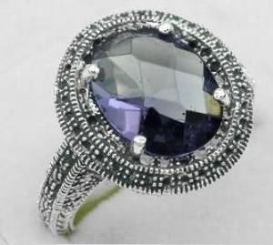 EXQUISITE 925 SILVER EP AMETHYST RING - SIZE: 7.5